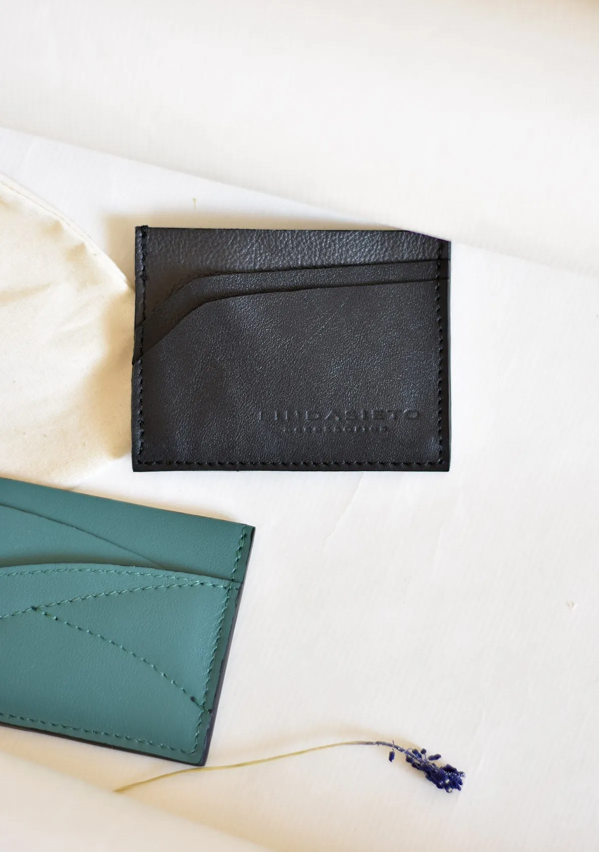 For Him - Dynamism Cardholder - Matte Black   Colours