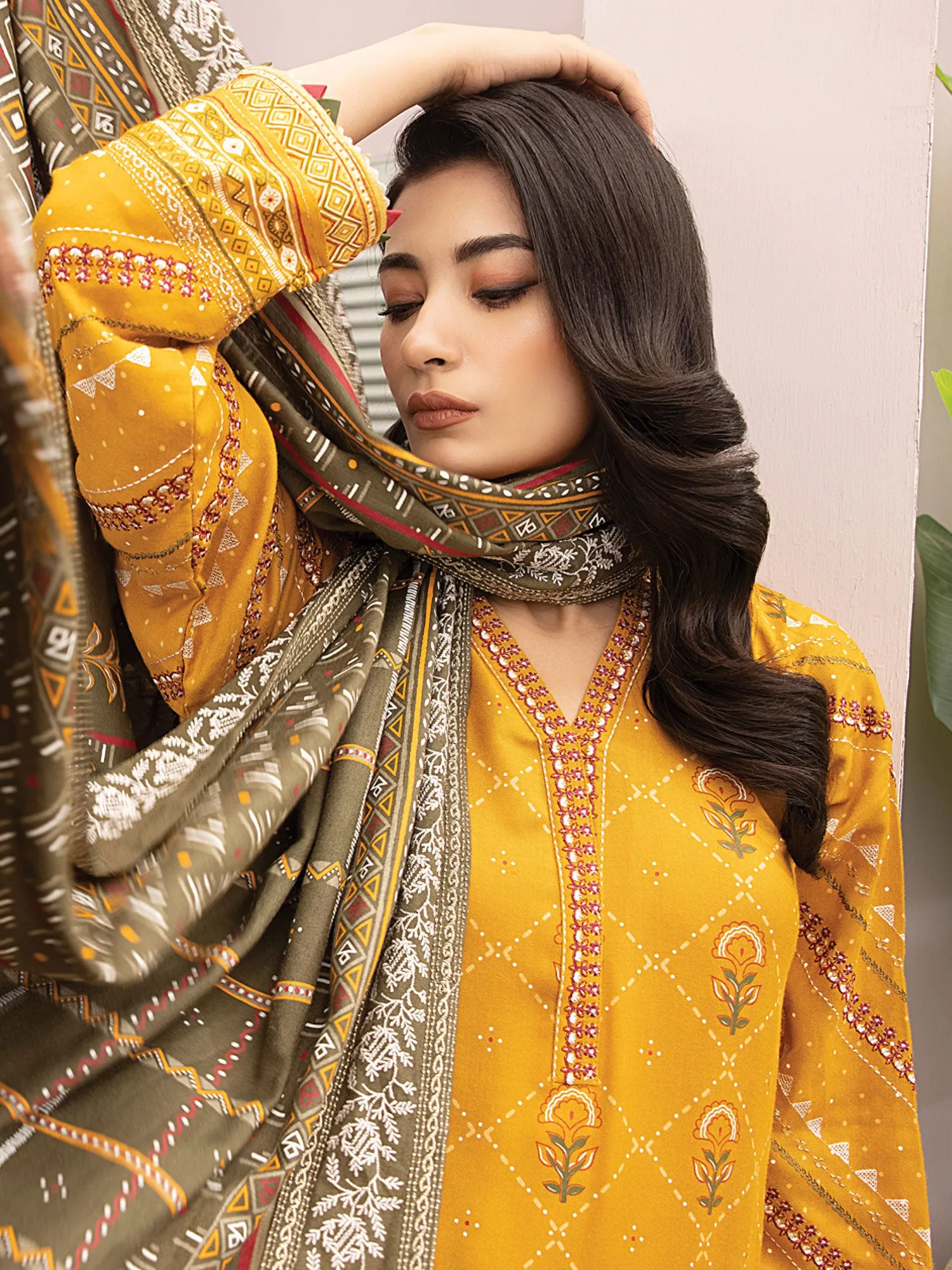 Lakhany Mustard Unstitched Pashmina Embroidered Suit (LG-ZH-0100)