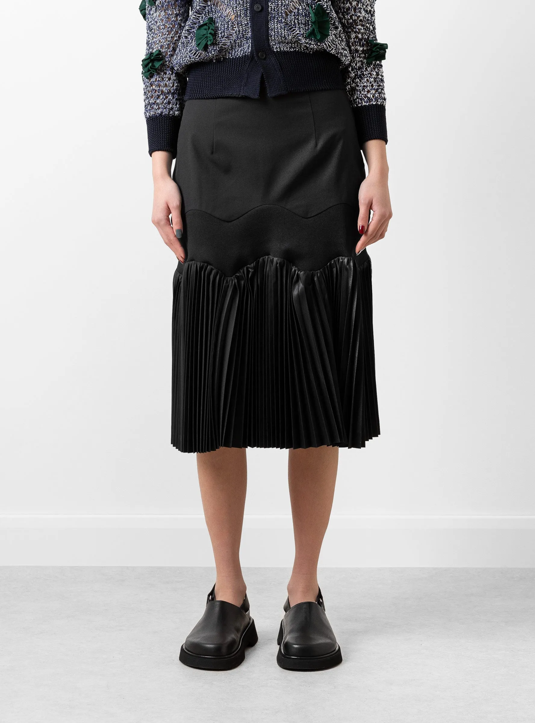 Taffeta Pleats Skirt Black