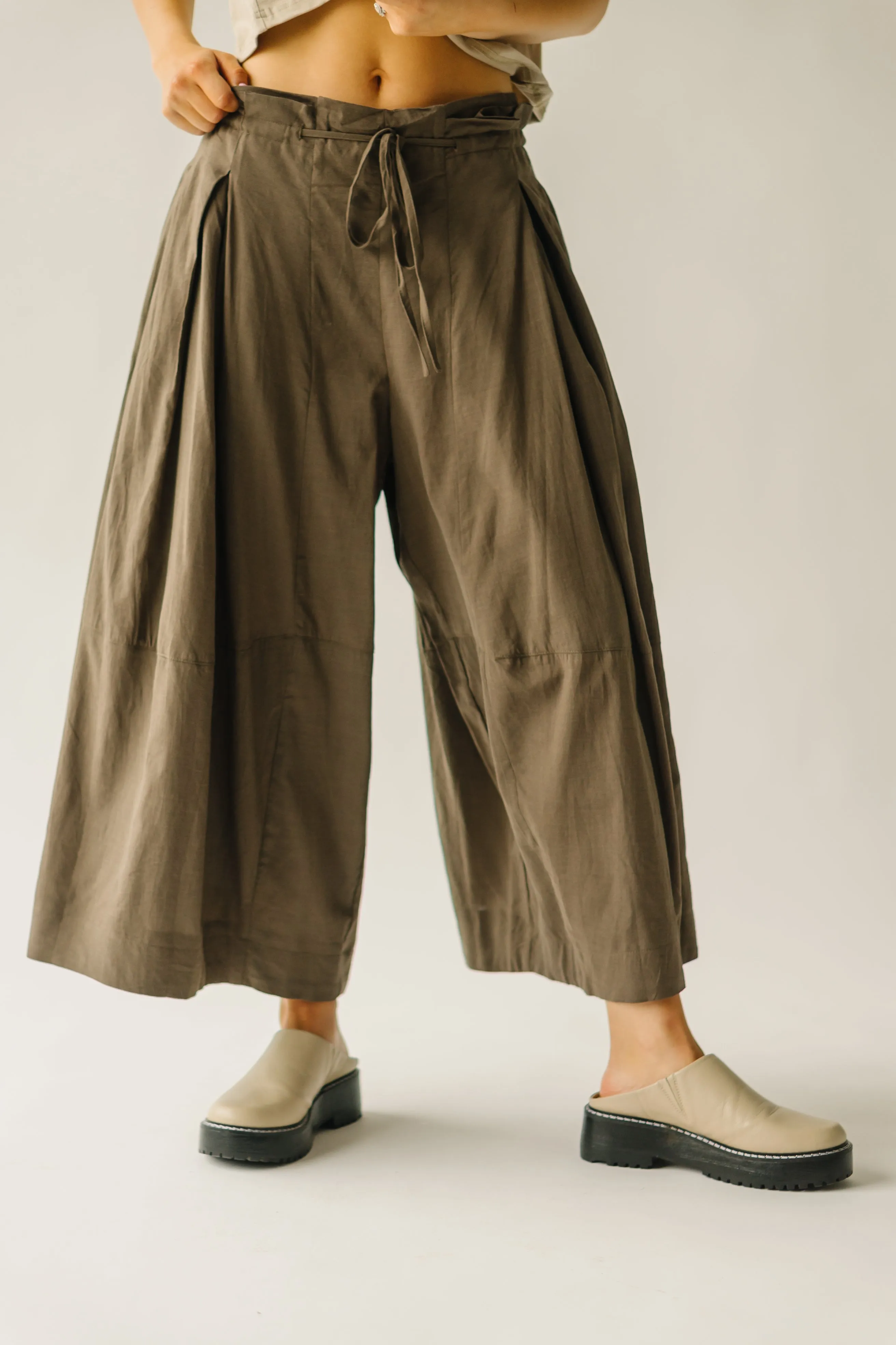 The Melhart Wide Leg Pant in Brown